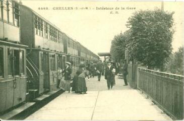 1 vue  - Chelles (S.-et-M.) - Intérieur de la Gare (ouvre la visionneuse)