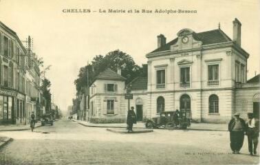 1 vue  - Chelles - La Mairie et la Rue Adolphe-Besson (ouvre la visionneuse)