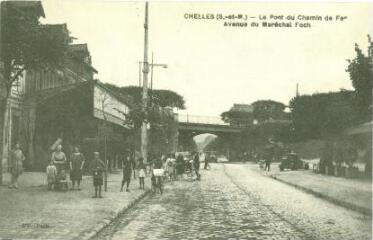 1 vue  - Chelles (S.-et-M.) - Le Pont du Chemin de Fer Avenue du Maréchal Foch (ouvre la visionneuse)